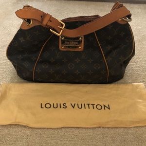 Authentic Louis Vuitton Galleria PM